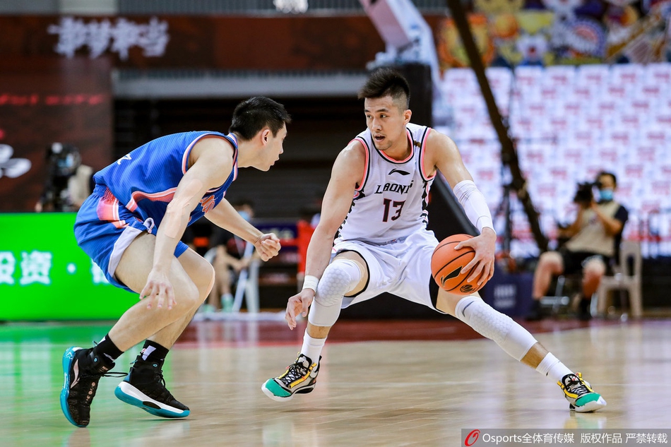 db官网官方注册网站-今夜西汉姆备战社区盾，迎来里程碑细节曝光，球迷炸锅，纪律约束更严格