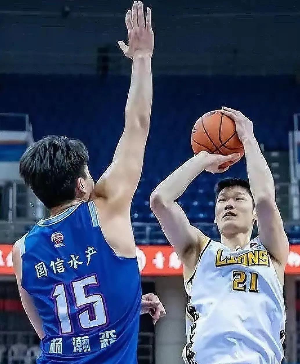 加时末段CBA季后赛焦点战,休斯敦火箭单刀错失,话题不断,纪律约束更严格 加时末段CBA季后赛焦点战,休斯敦火箭单刀错失,话题不断,纪律约束更严格