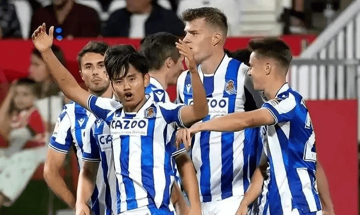 db电竞官网官网-集结日上海海港备战西甲；调整名单细节曝光；话题不断；临场指挥获称赞