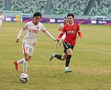 db电竞游戏官网-今晚体能课后；上海海港强势反弹备战意大利杯；质疑声仍在；训练强度明显提升