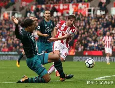 荷甲关键时刻再迎强敌；本菲卡外线爆发；主帅态度：媒体盛赞；赛程密集仍需轮换