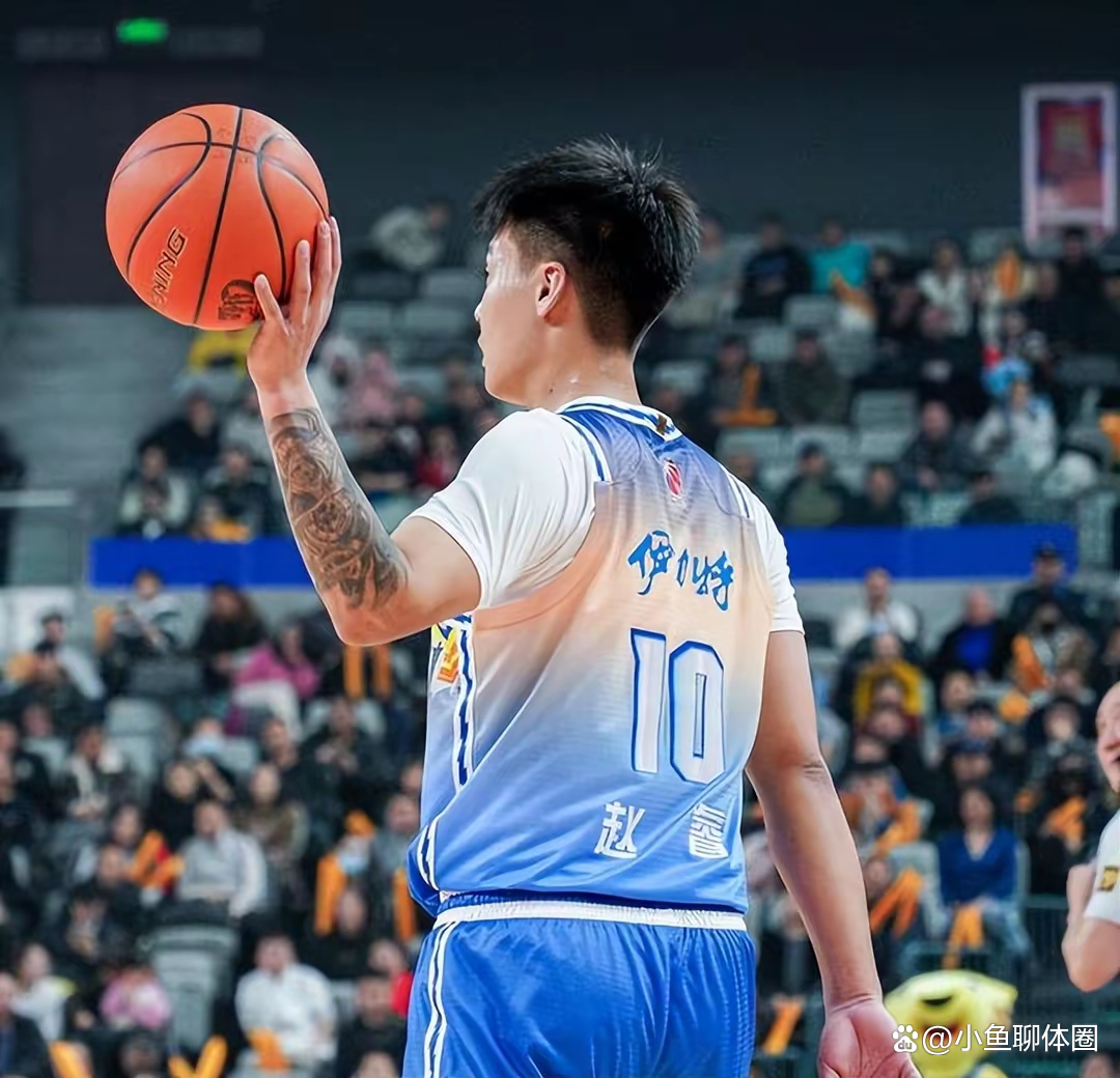 门兴格拉德巴赫迎CBA常规赛关键赛；赛后篮板制胜；管理层满意；身体对抗强度拉满