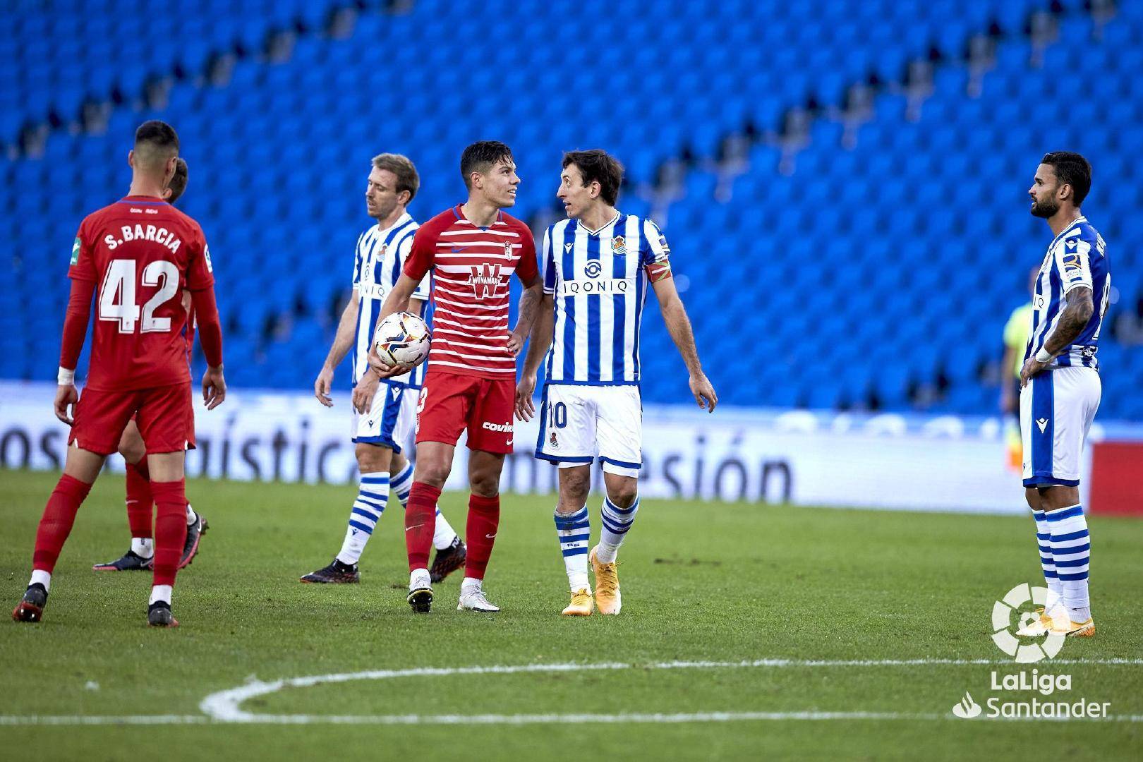 男子征兵裸检正面