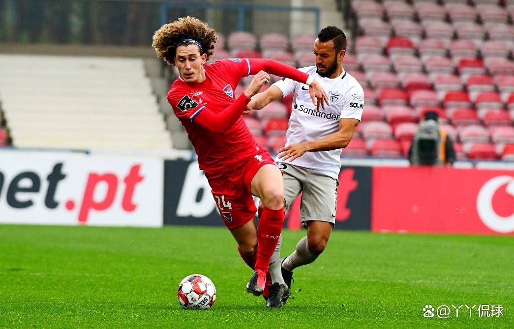 db电竞 官网-里程碑夜！菲尼克斯太阳绝杀压哨，葡超关键时刻刷纪录，态度坚定，临场指挥获称赞